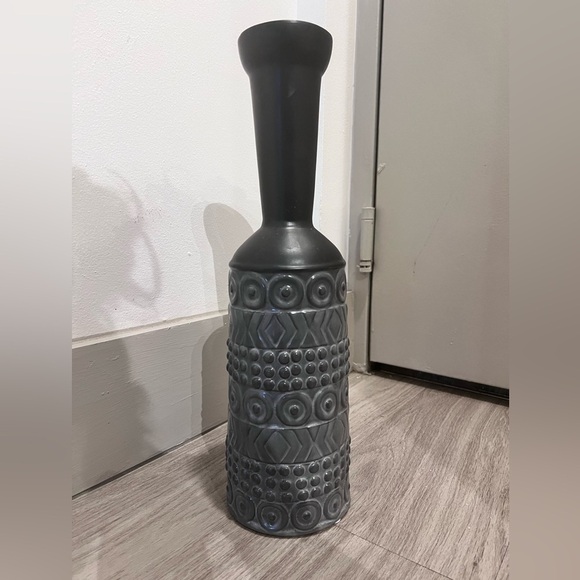 Other - Helwig Ceramic Table Vase
Home Decor